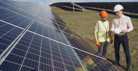 pr-foreman-businessman-solar